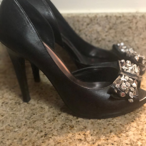 Bow stud pumps - Picture 2 of 2